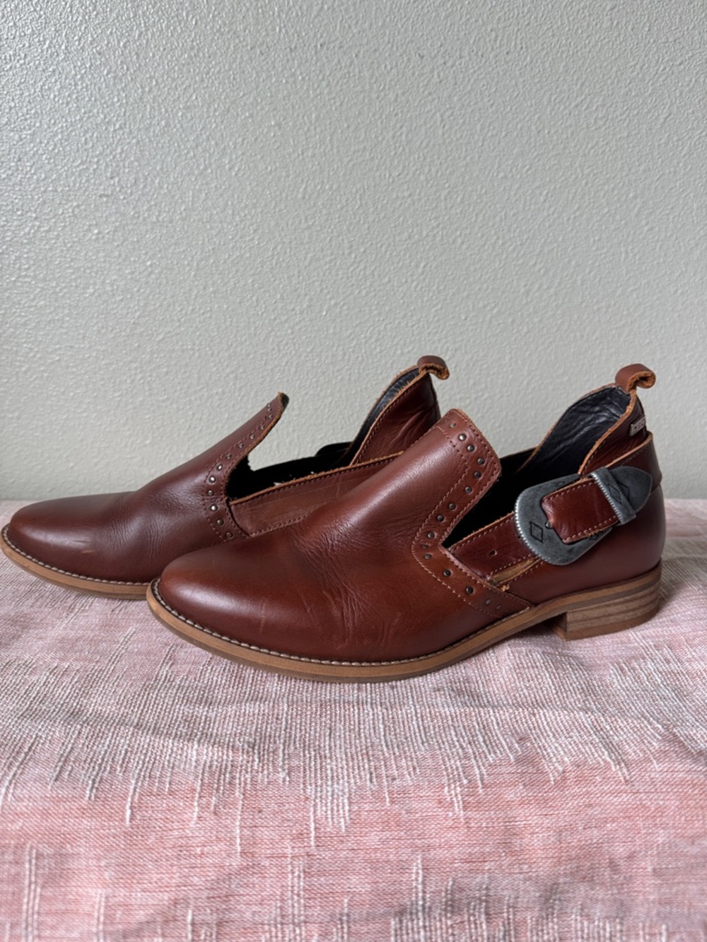 Musse & Cloud Western Brown Leather Buckle Ankle Booties / Equestrian Shooties